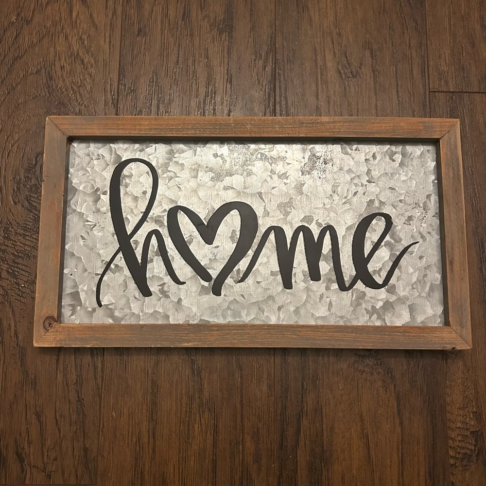 Rustic Home Wall Decor with Black and Gray Design